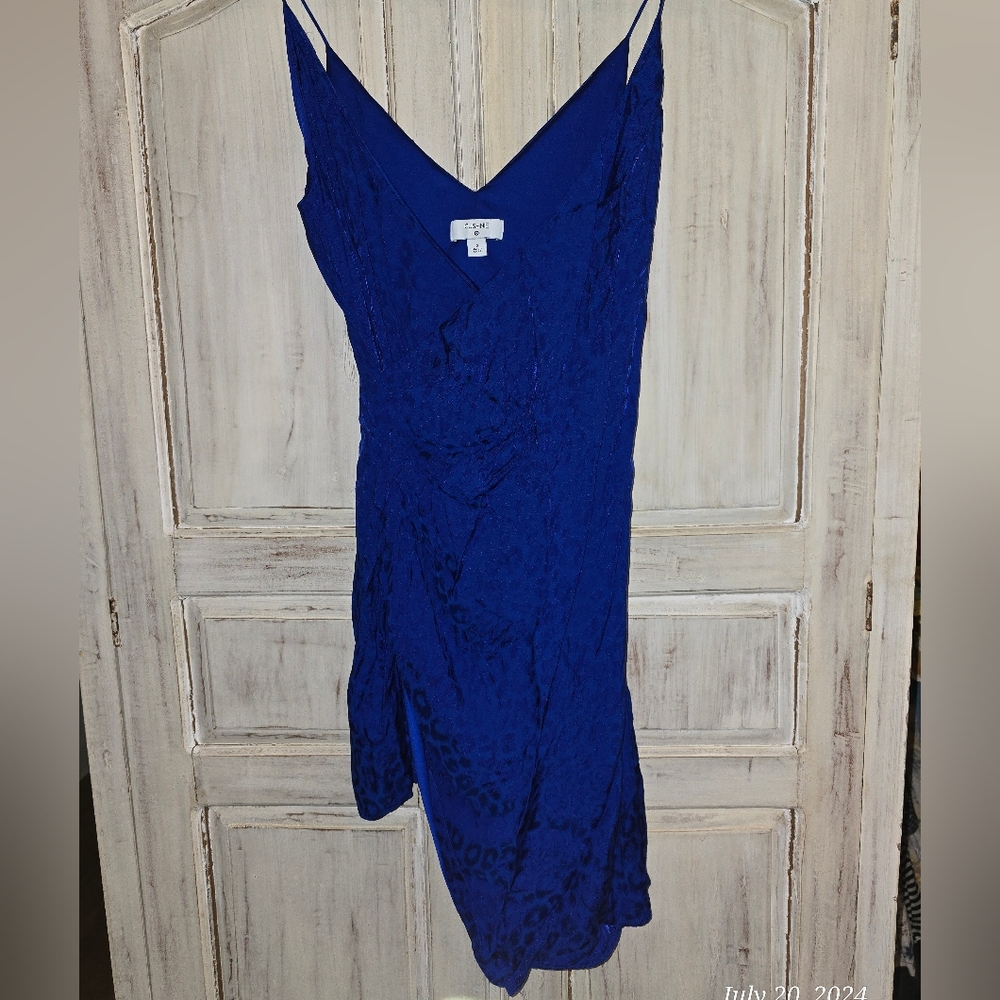 Stunning Cushnie (for Target) dress in vibrant royal blue.
